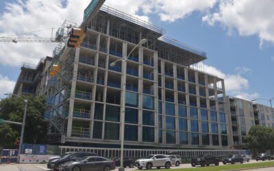 Hoar Construction Announces Topping Out at The Loren