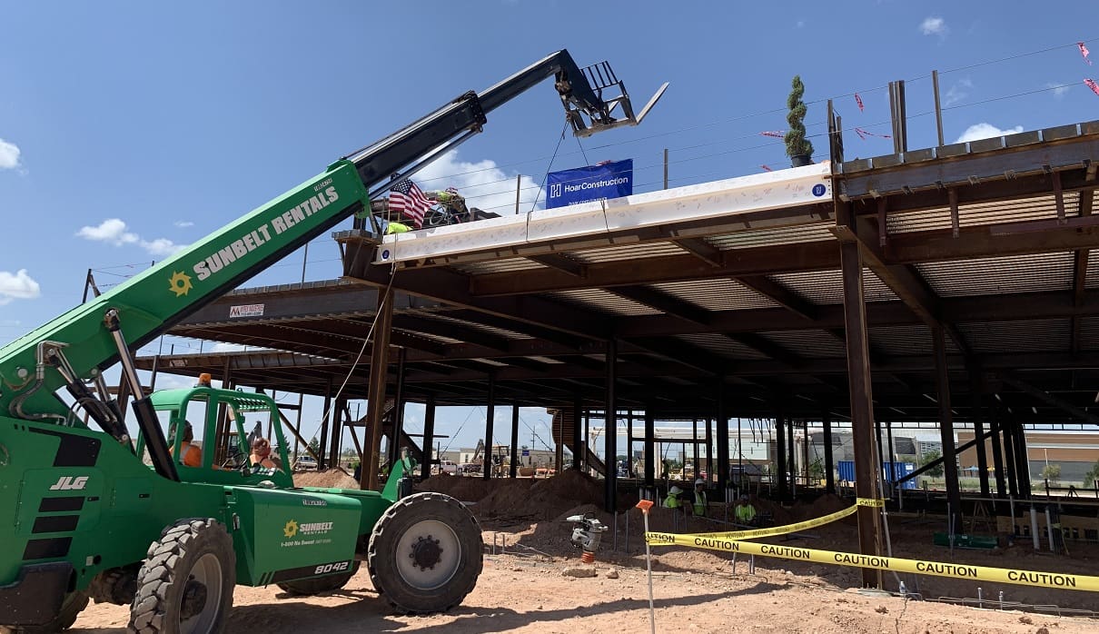 Hoar Tops Out on Covenant Health Hobbs Hospital in New Mexico